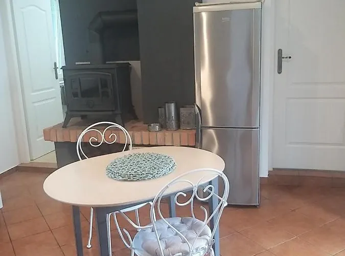 Dom Nad Jeziorem Suszewskim, Swietne. Holiday home *